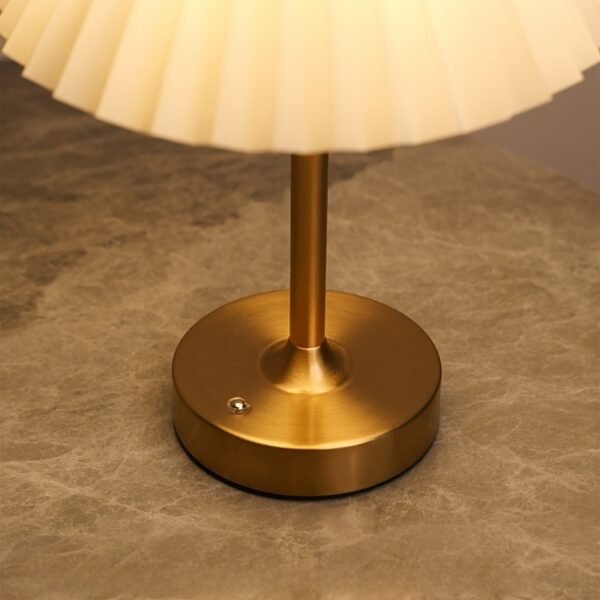 Luxury Retro Pleated Table Lamp – USB Rechargeable Touch Dimmable Bedside Lamp