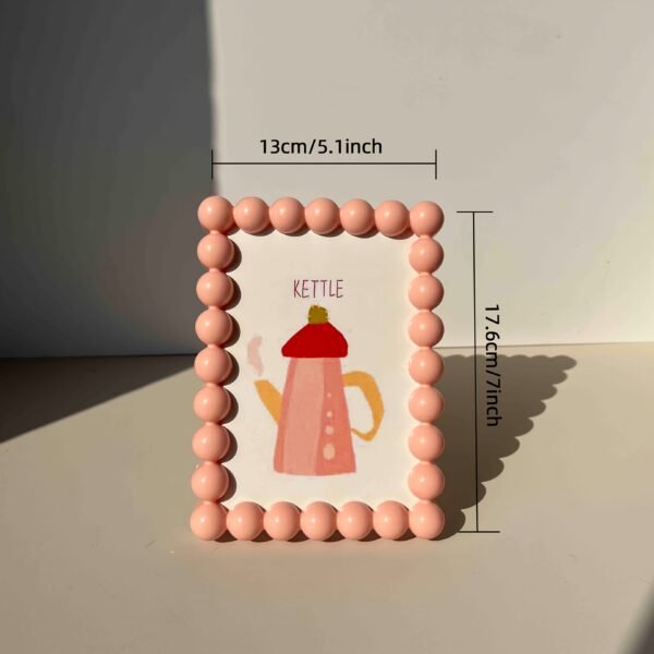 6-inch Cute Beaded Edge Plastic Photo Frame random colour
