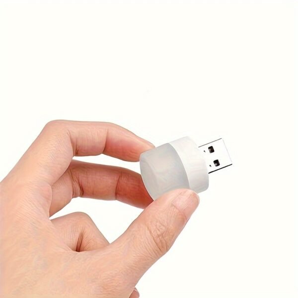 1 psc A USB Night Light Available in 6 Colors Plus an Automatic Color-Changing white